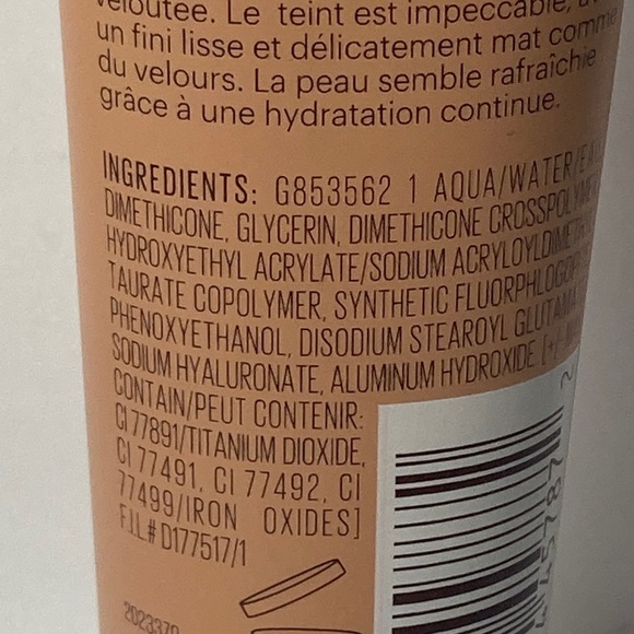 1 Maybelline Dream Velvet Soft Matte Hydrating Foundation Pure Beige #70 - Picture 9 of 15